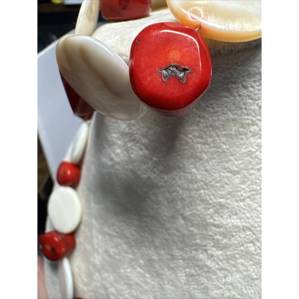 VTG Natural Red Coral Chunky Necklace 22"White MOP Disc Beads & Bracelet Set - Picture 7 of 16